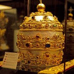 Papal Tiara in silver, gold, gems, pearls